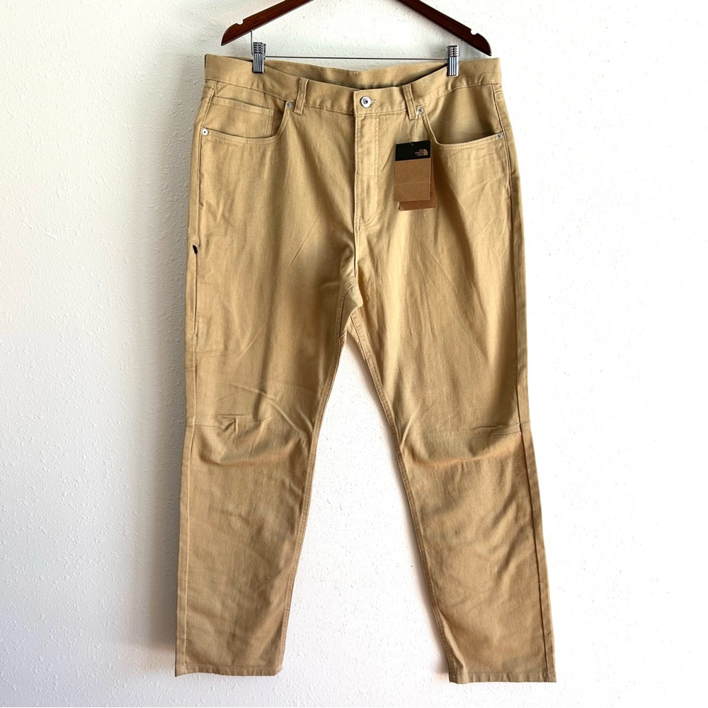 The North Face Field Pants Jeans Men's Size 38x33 Beige Standard Fit 5 Pocket